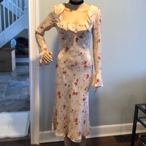 Beautiful Moda peasant dress